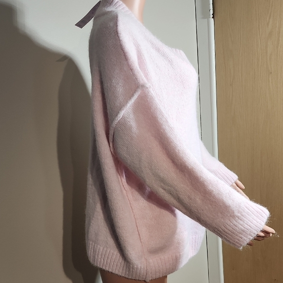 Wild Fable Light Pink V-Neck Sweater - Picture 7 of 8